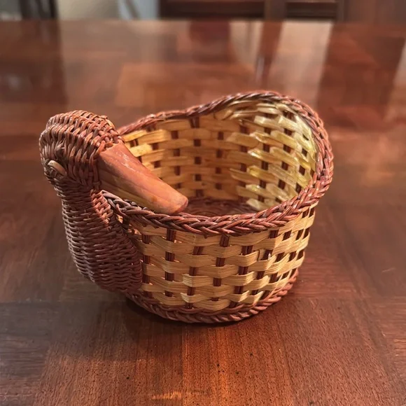 Vintage 5" Duck Woven Wicker Rattan Basket Brown Home Kitchen Decor - Picture 2 of 5